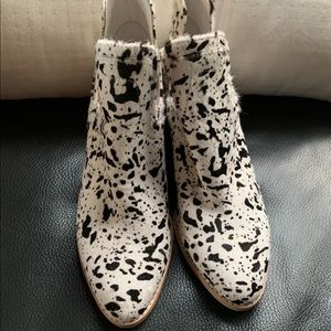 Anthropologie Silent D cut out bootie UK 37